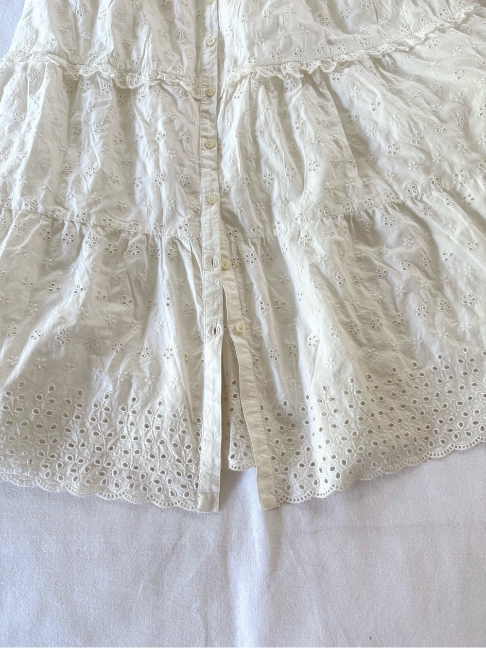 GAP x DÔEN White Eyelet Tiered Midi Dress with Scalloped Straps - Picture 10 of 11